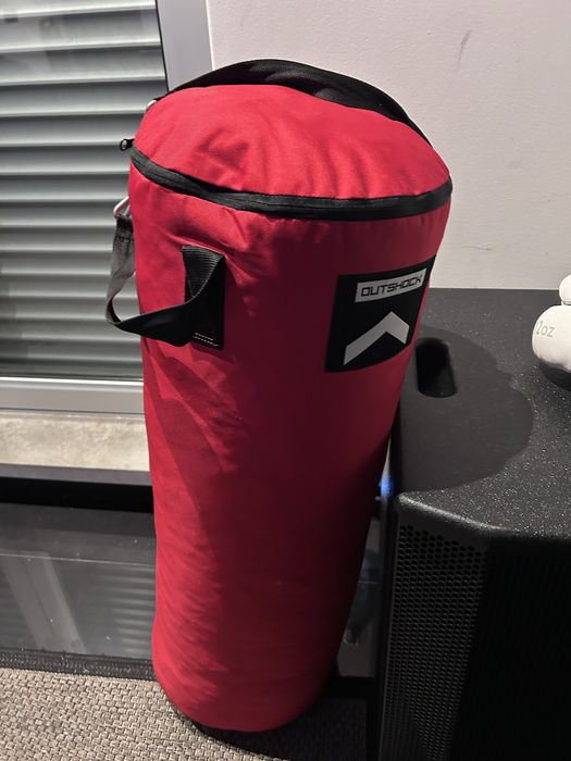 Saco boxe com luvas