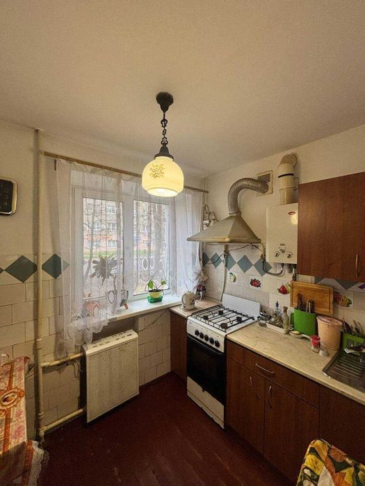 Продам 3-х кімнатну квартиру. Під програми