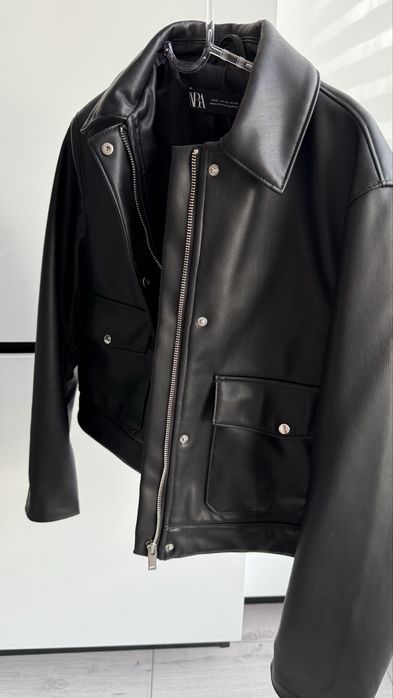 жіноча Zara косуха куртка жакет бомбер