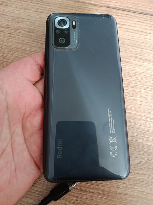 Смартфон Xiaomi Redmi Note 10s.