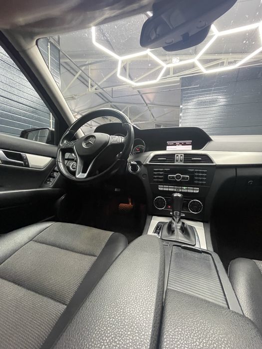 MERCEDES BENZ C 220 Avantgard