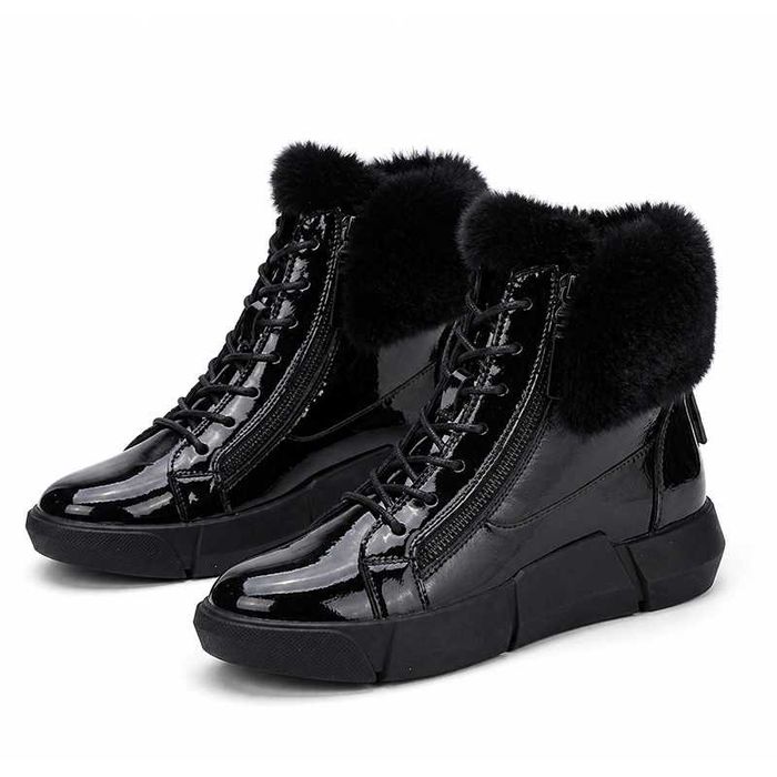 Botki damskie czarne ocieplane futerkiem lakierowane 36