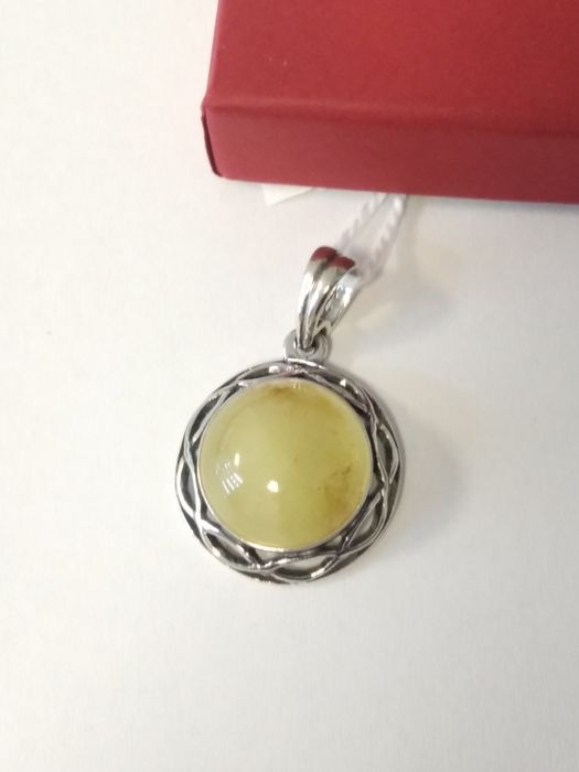 Srebrny wisiorek z mlecznym bursztynem srebro 925
