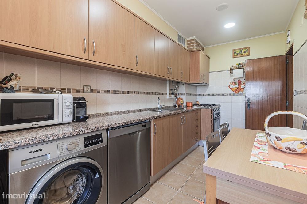 Apartamento T2 em Amora - Cruz de Pau
