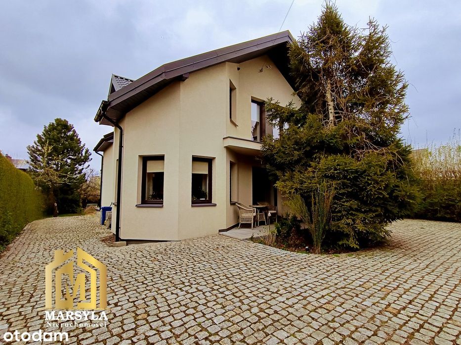 Nowoczesny dom w prestiżowej dzielnicy - Grabówka