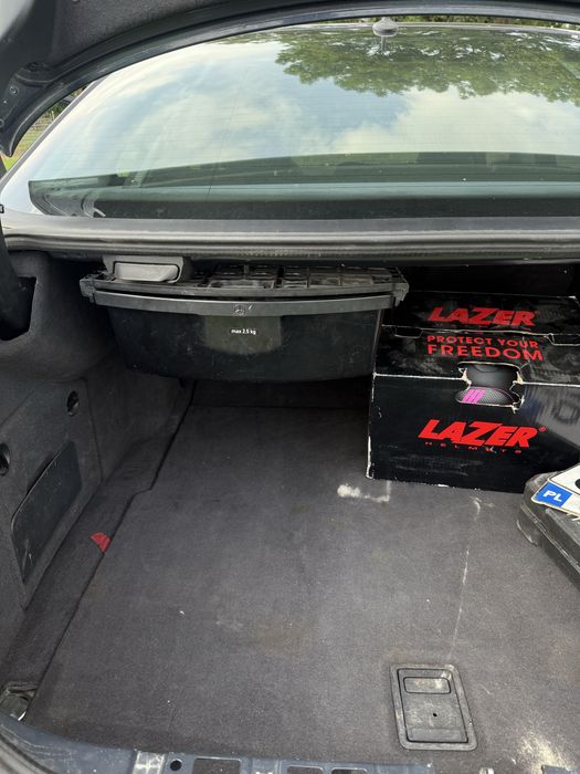Organizer szuflada bagaznika Mercedes w211