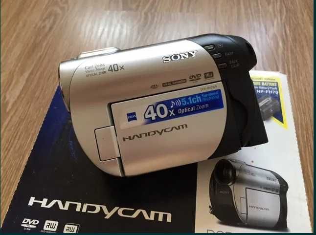 DVD-видеокамера Sony DCR-DVD109E.