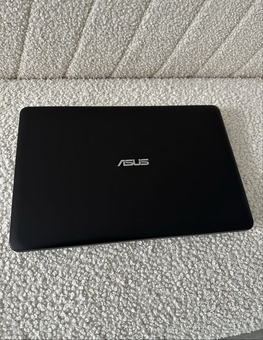 Ноутбук ASUS X540U