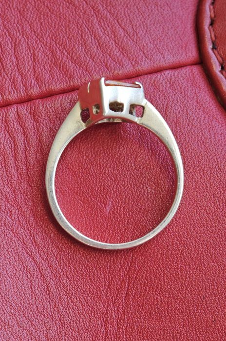 Minimalistyczny pierścionek srebro 925 geometryczne pomarańczowe oczko