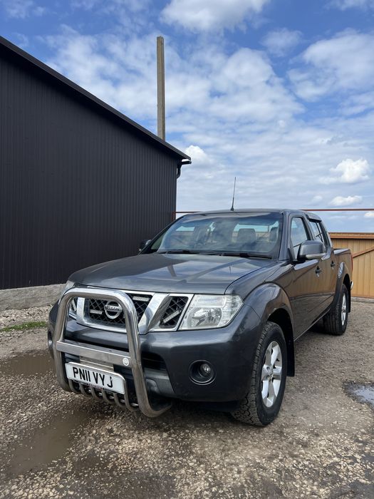 Продам  NISSAN  NAVARA  2011 року 2,5 дизель коробка ручна повний привід