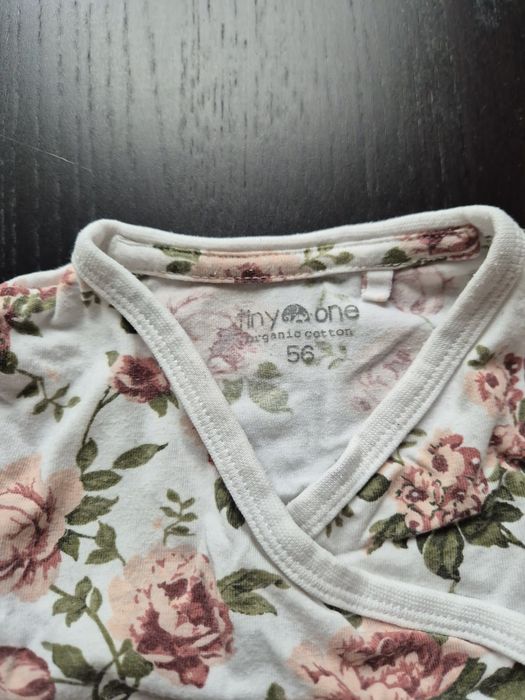 Body kopertowe r. 56/62 w kwiaty dla dziewczynki