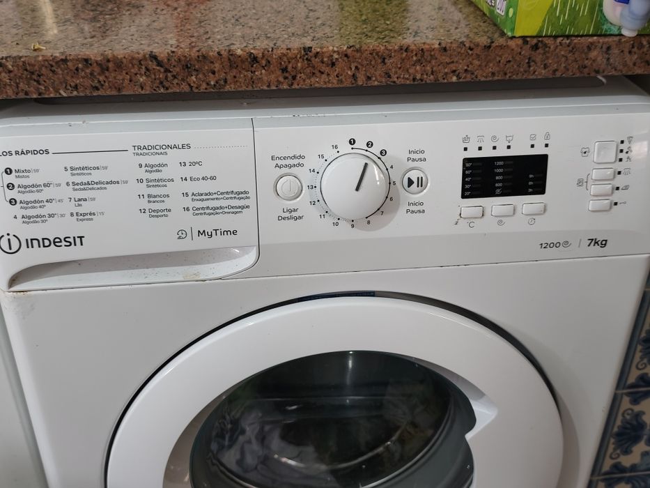 Máquina de lavar roupa Indesit 7kg