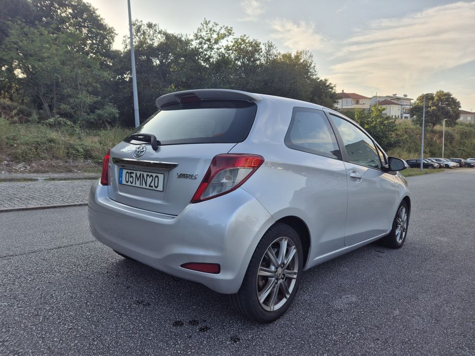 Toyota Yaris 1.4 D-4D Diesel - versão Active+
