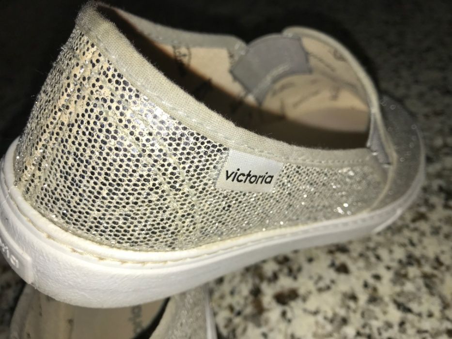 Sapatilhas VICTORIA Nr. 36 c/ portes incluídos
