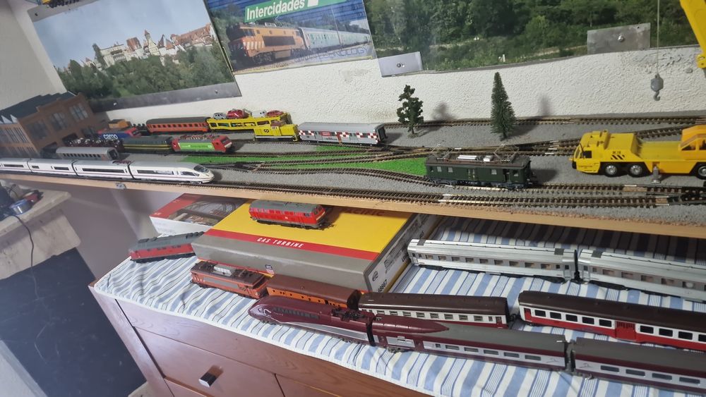 Vendo varios comboios ho novos preços  pelo telefone