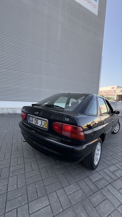 Ford Escort 1.9 TD (Único Dono)