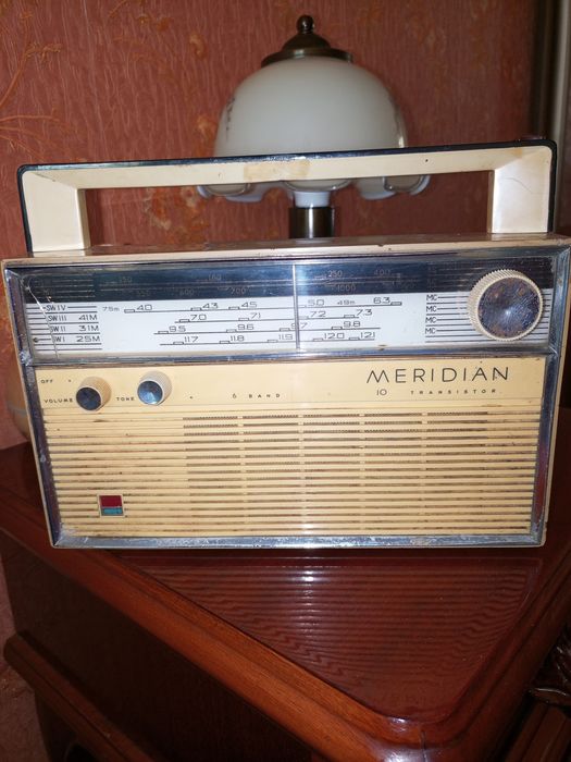 Коллекция транзисторных приемников