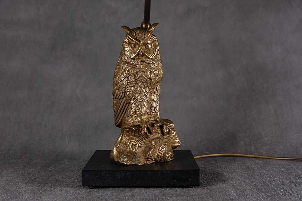 Mosiężna lampa stołowa z figurą sowy, z ok lat 30. XX w.
