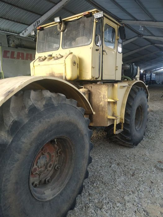 Трактор К-701 Кіровець