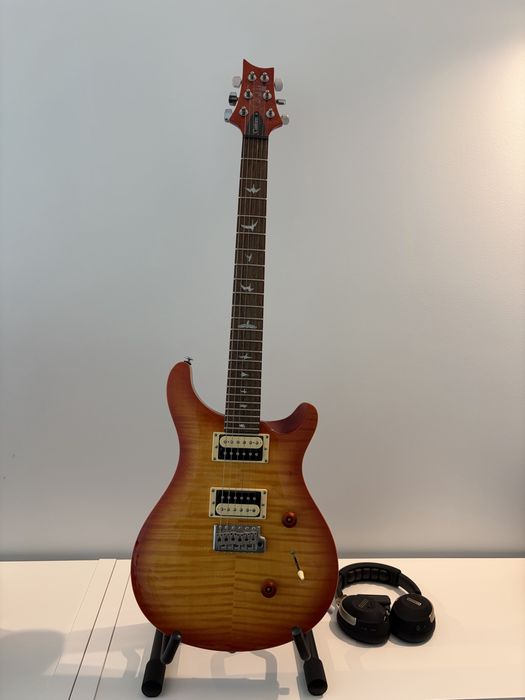 Guitarra PRS SE Custom 24 - Excelente Estado