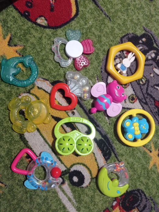 Брязкальця б/у в хорошому стані