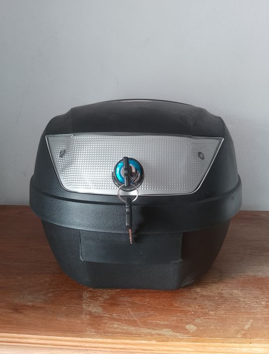 Кофр на 28л + кріплення