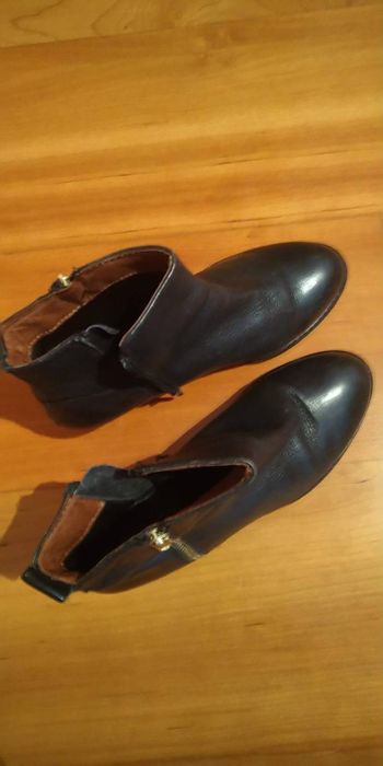 Botas em pele como novas