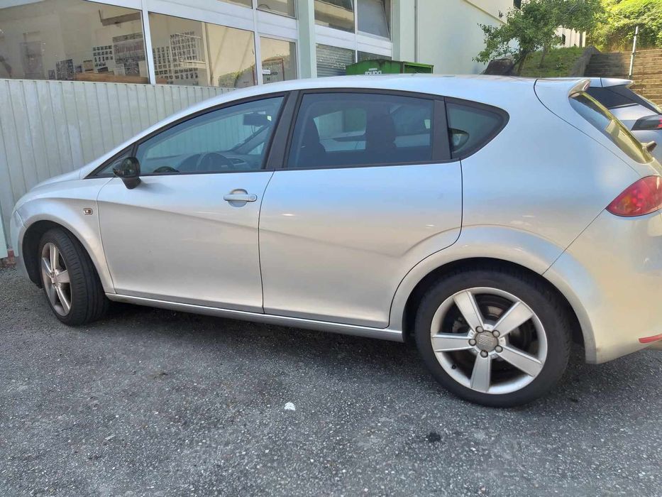 SEAT Leon  1.6 gasolina com  kit gpl