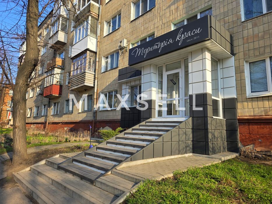 Продам комерційне приміщення в центрі міста