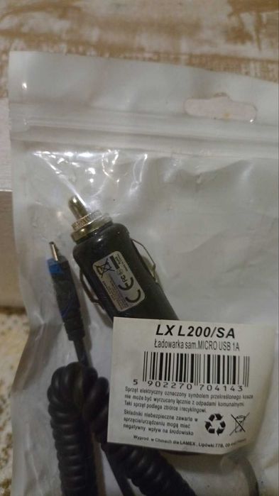 ładowarka samochodowa micro USB 1A