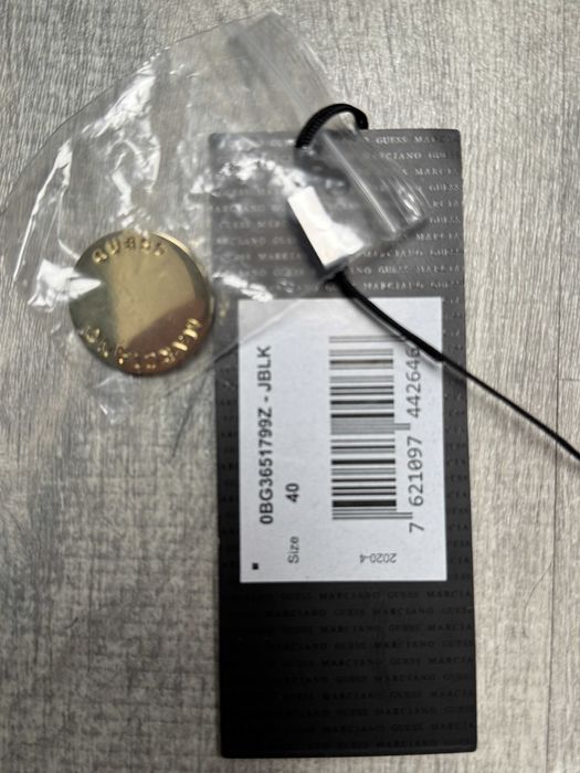 Kurtka Marciano Guess ze sztucznym futrem EU40