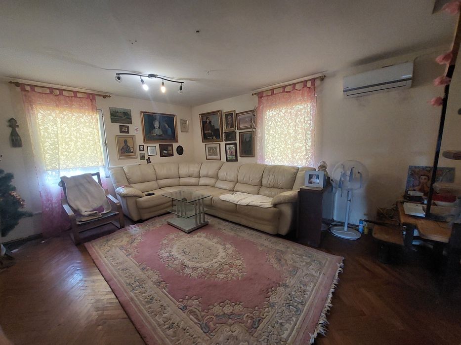 Центр! Два суміжних будинки + 24 сотих ділянка для життя та біз