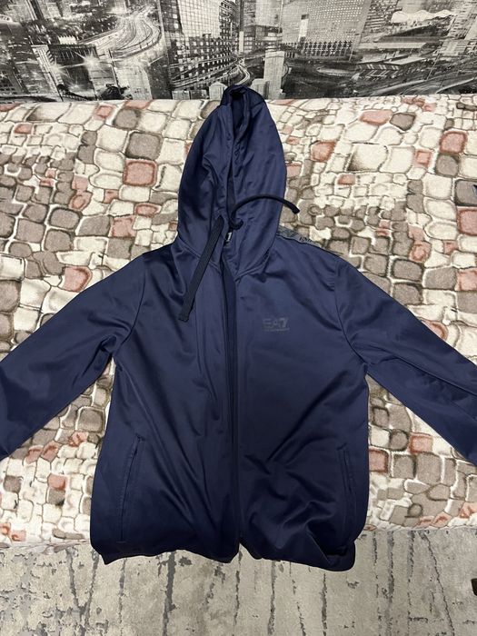 Продам зипку Armani