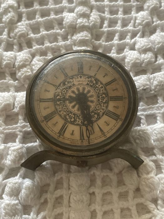 Relógio antigo despertador - Amigo