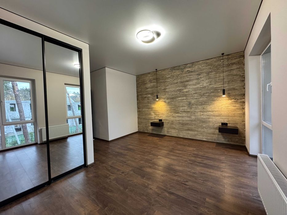 Крайній таун з ремонтом на 3 сотках в Бучі