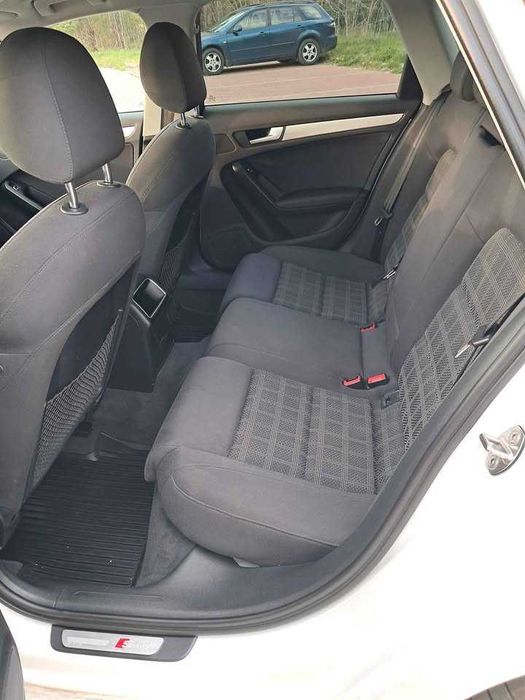 Audi a4b8 Avant Quattro s-Line 2.0TDI 150km