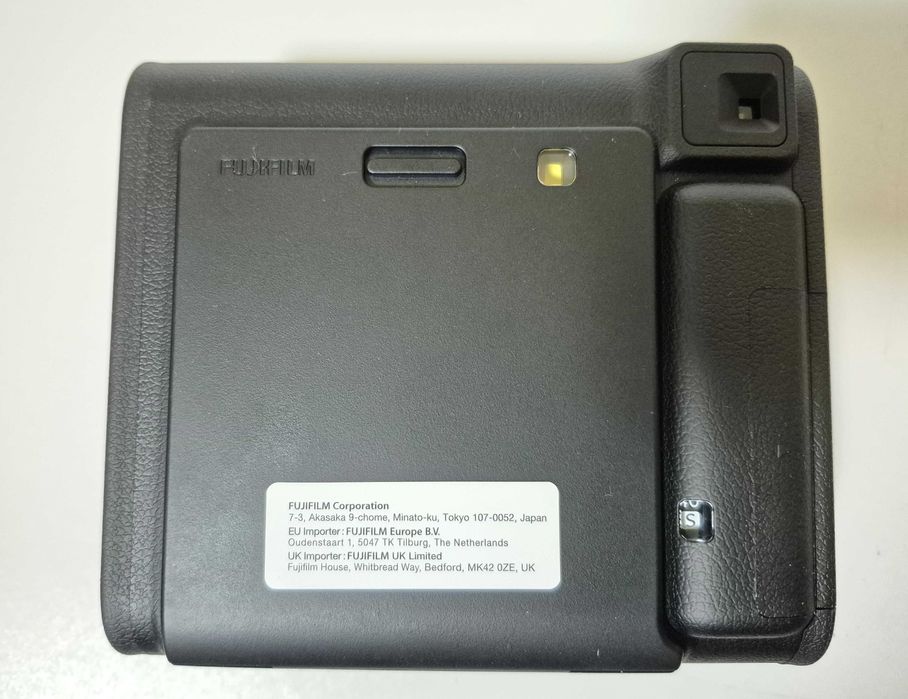 Фотокамера моментальной печати Fujifilm Instax Square SQ 40