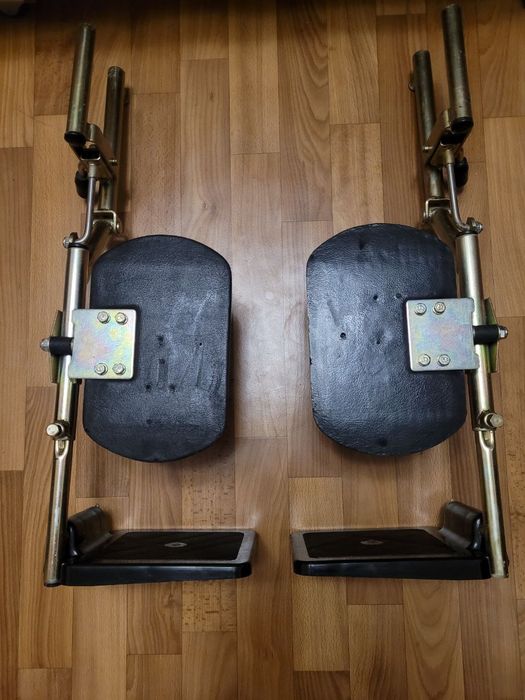 Подножки к инвалидной коляски