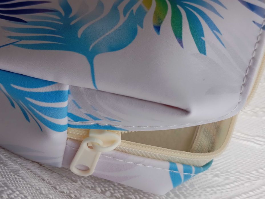 Conjunto de estojo e caderno