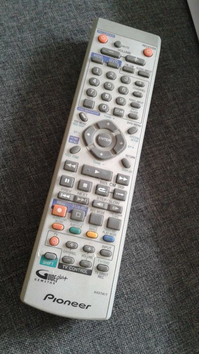 Pioneer DVD Recorder DVR-530H-AV с пультом