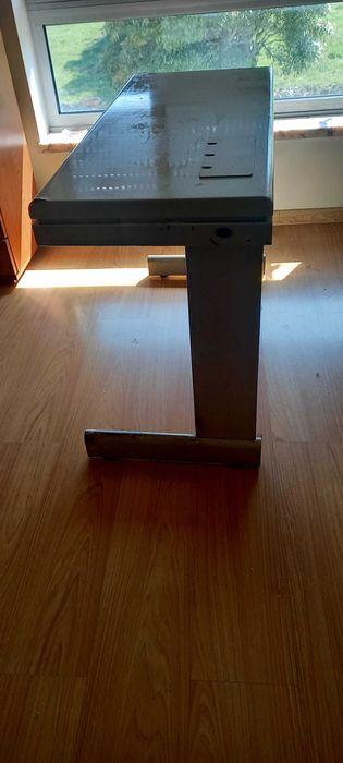 Secretaria em ótimo estado