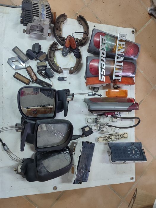 Vendo várias peças Renault Express