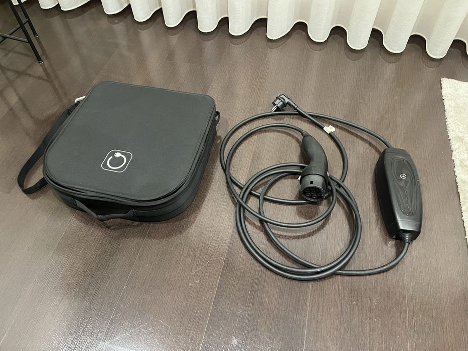 Cabo doméstico / Carregador elétrico Mercedes Original - Com Bolsa