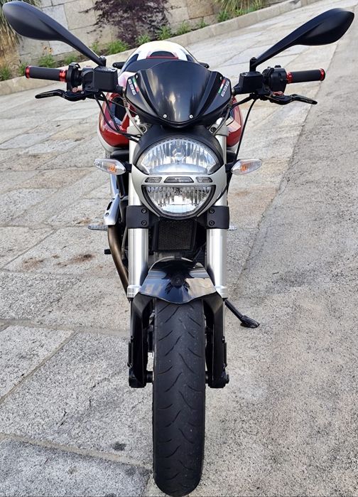 Ducati moster 696