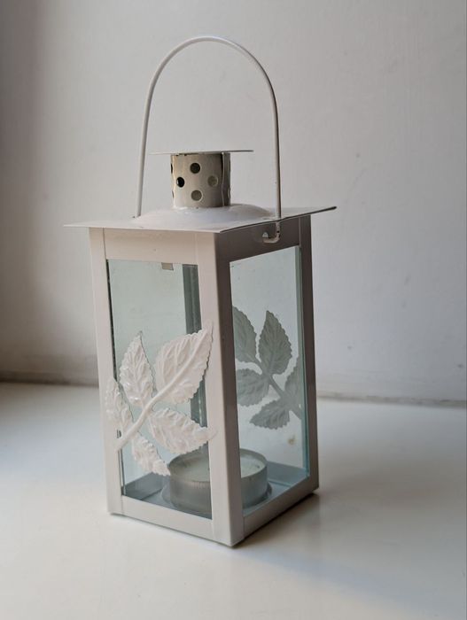 Biały Metalowy Lampion Świecznik Liść Dekoracja Ogród Dom