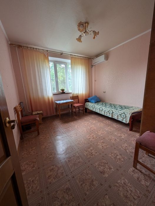 Здам двокімнатну квартиру в довгострокову оренду по Саперной 20 Київський район Салатівка