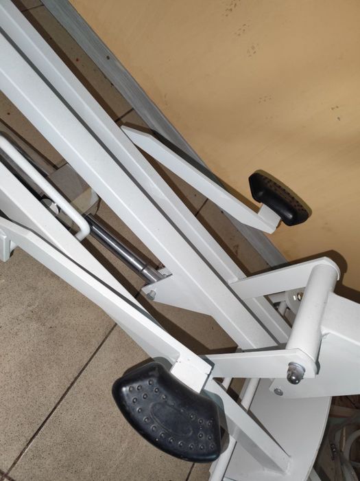 косметологічна кушетка багатофункціональна