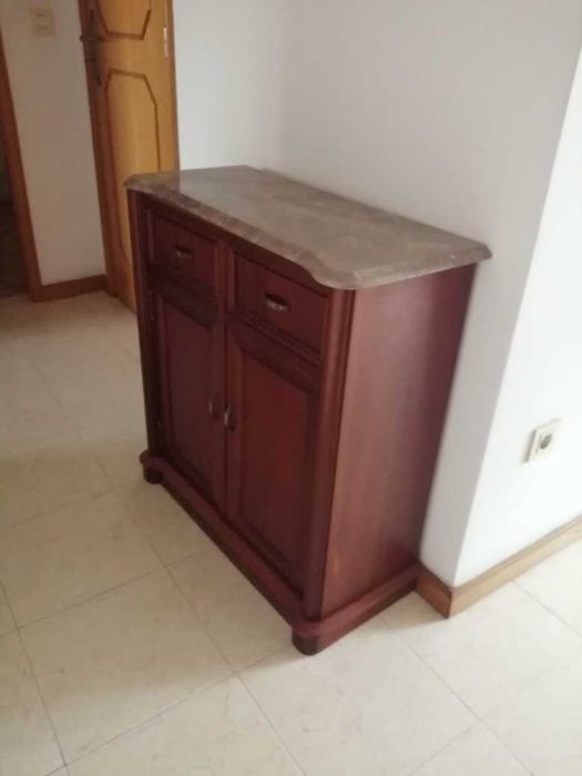 Sapateira em madeira