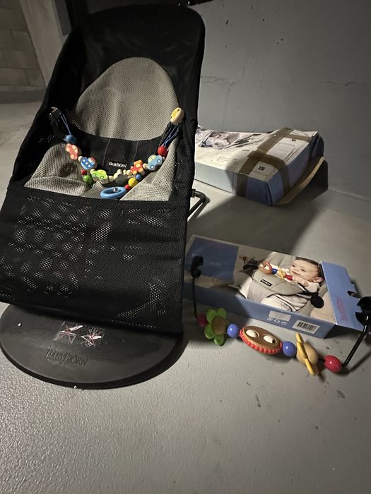 Babybjorn Mesh bujaczek + zabawki gratis