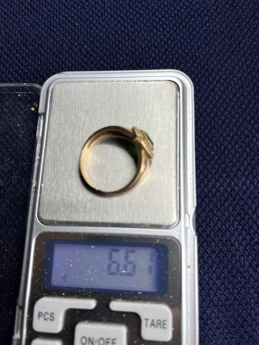 Кольцо золотое , состо